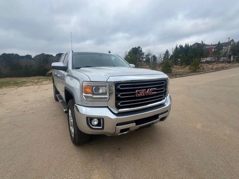 Used 2015 GMC Sierra 2500 SLT w/ Suspension Package, Off-Road image 7