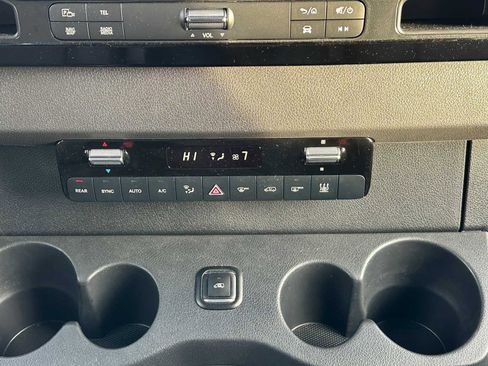 Used 2025 Mercedes-Benz Sprinter 2500 image 28