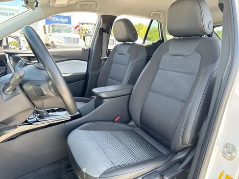 Used 2024 Chevrolet Trax LT w/ Driver Confidence Package FWD image 11