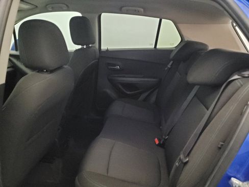 Used 2016 Chevrolet Trax LT FWD image 18