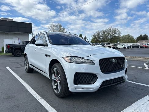 Used 2017 Jaguar F-PACE S AWD/4WD image 4