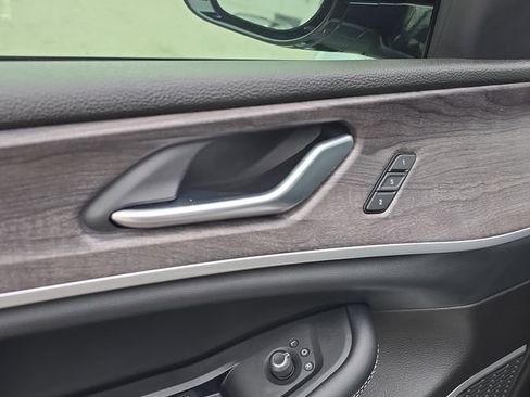 Used 2022 Jeep Grand Cherokee Limited RWD image 19