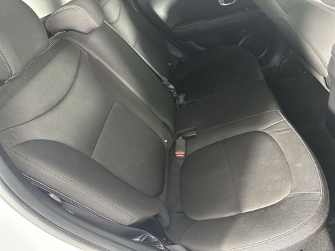 Used 2018 Kia Soul image 28