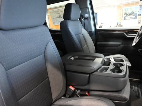 New 2026 GMC Sierra 1500 Elevation image 9