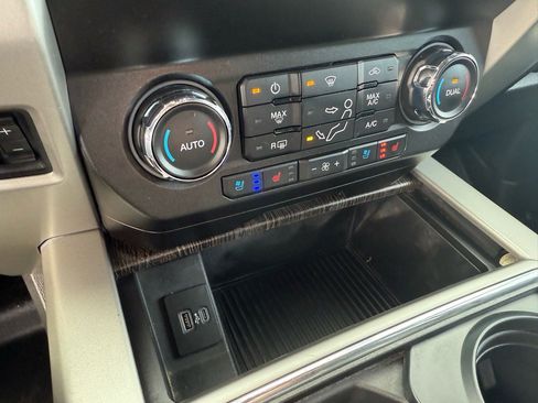 Used 2021 Ford F250 Lariat w/ Lariat Value Package image 22