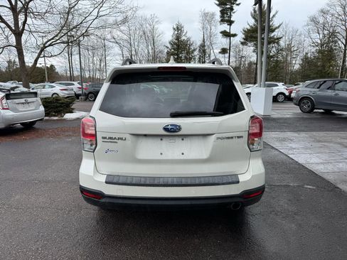 Used 2018 Subaru Forester 2.5i Premium w/ All-Weather Package image 4