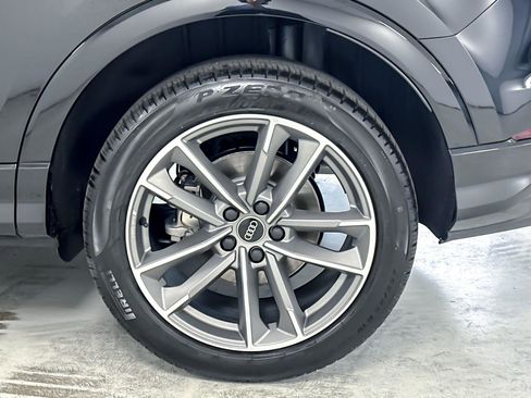 New 2025 Audi Q3 2.0T Premium image 24