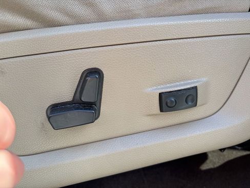 Used 2012 RAM 1500 Big Horn image 16