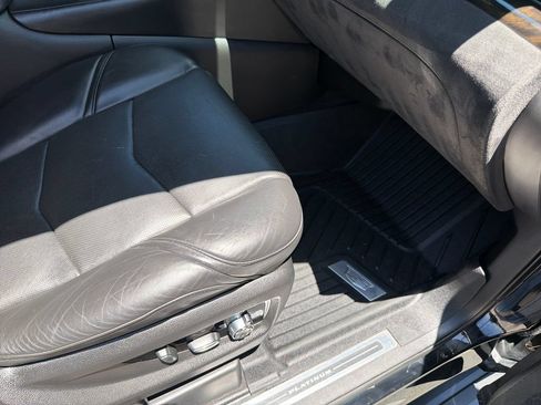 Used 2020 Cadillac Escalade Platinum AWD/4WD image 40