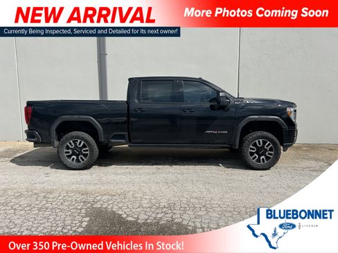 Used 2022 GMC Sierra 2500 AT4 w/ AT4 Preferred Package image 1