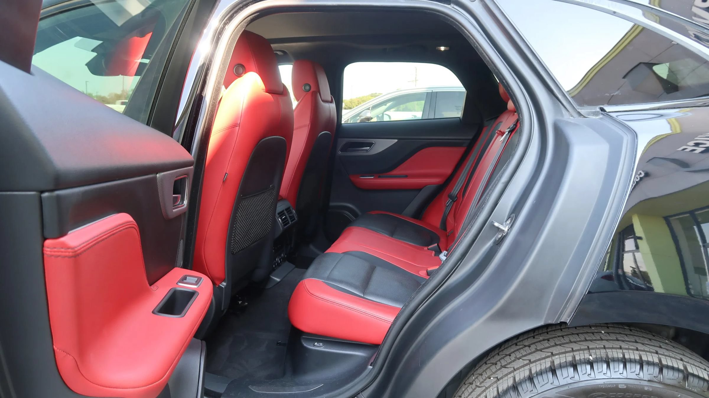 Used 2019 Jaguar F-PACE S AWD/4WD image 18
