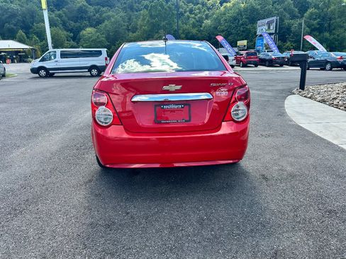 Used 2015 Chevrolet Sonic LT FWD image 4