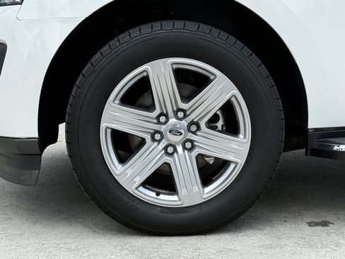Used 2021 Ford Expedition XLT RWD image 12
