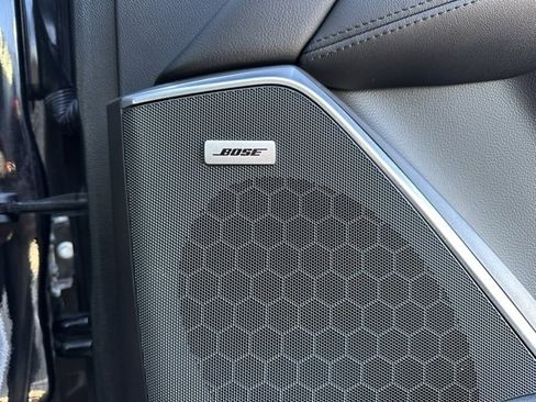 Used 2019 Cadillac Escalade ESV Luxury image 11