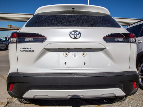 Certified 2026 Toyota Corolla Cross L image 9