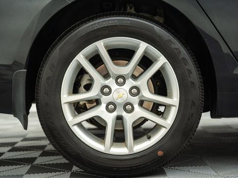 Used 2014 Chevrolet Malibu LT w/ Power Convenience Package FWD image 17
