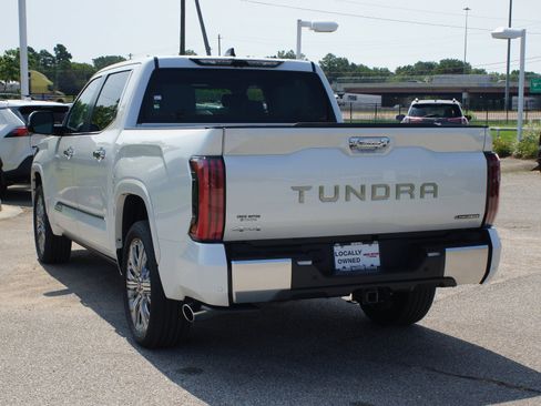 Used 2025 Toyota Tundra Capstone AWD/4WD image 16