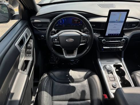 Used 2021 Ford Explorer Platinum w/ Equipment Group 601A AWD/4WD image 11