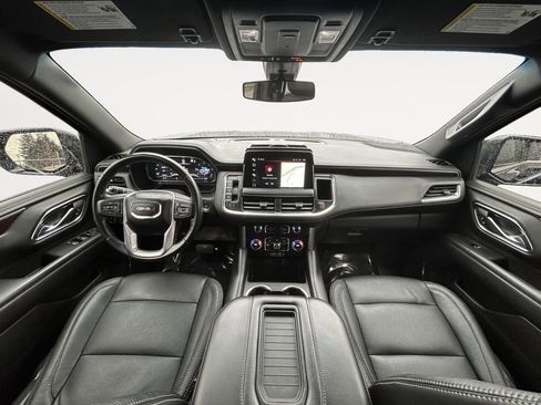 Used 2022 GMC Yukon XL SLE image 13