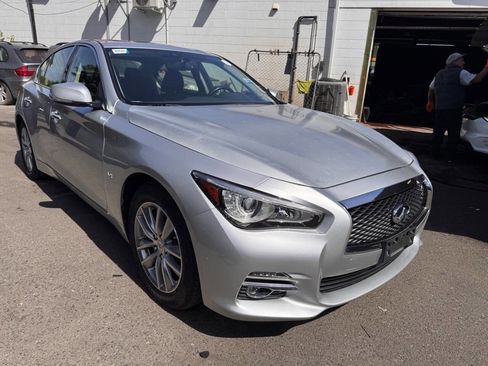 Used 2017 INFINITI Q50 3.0t Premium RWD image 4