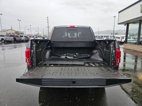 Used 2016 Ford F150 Platinum w/ Equipment Group 701A Luxury AWD/4WD image 9