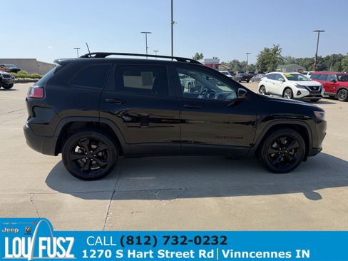 Used 2021 Jeep Cherokee Latitude Plus FWD image 8