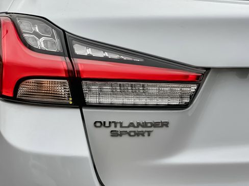 Used 2022 Mitsubishi Outlander Sport ES image 26