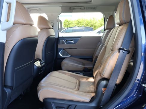 Certified 2025 INFINITI QX80 Sensory image 19