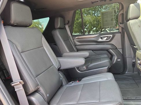 Used 2023 Chevrolet Tahoe LT w/ Luxury Package AWD/4WD image 17