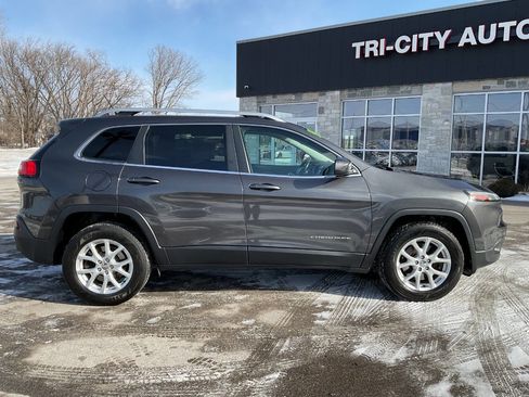 Used 2015 Jeep Cherokee Latitude image 9