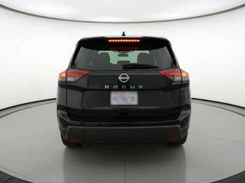 Used 2025 Nissan Rogue SV image 7