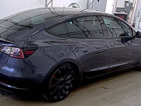 Used 2021 Tesla Model 3 Performance image 2