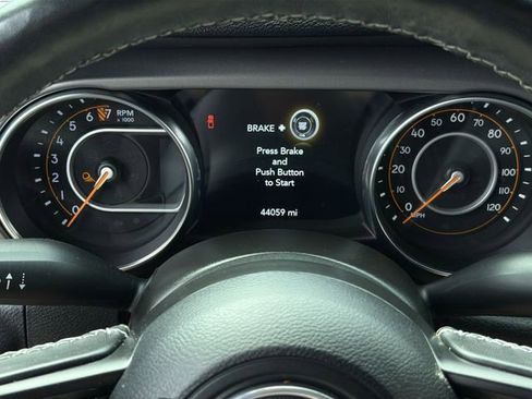 Used 2021 Jeep Gladiator Sport AWD/4WD image 24