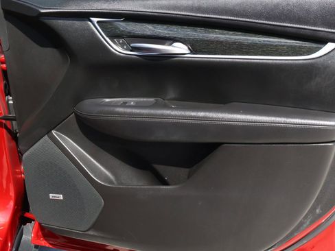 Used 2021 Cadillac XT5 Premium Luxury image 14