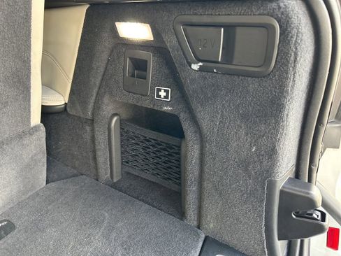 Used 2024 BMW X7 xDrive40i w/ Executive Package image 44