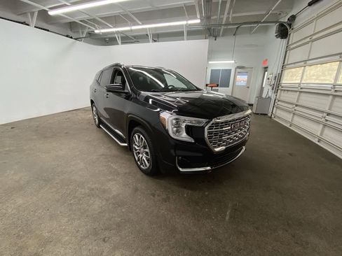 Used 2022 GMC Terrain Denali image 8