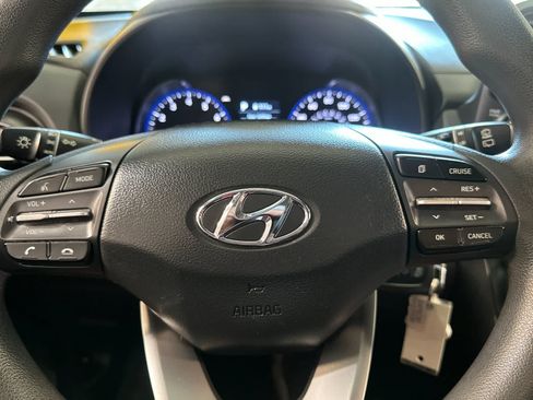 Used 2020 Hyundai Kona SE FWD image 23