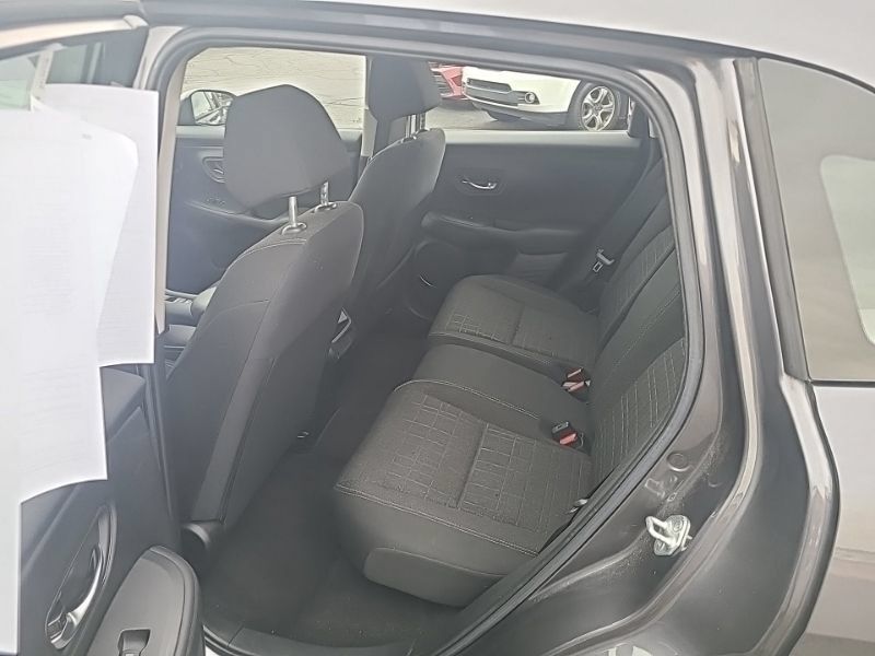 Used 2024 Honda HR-V LX image 11