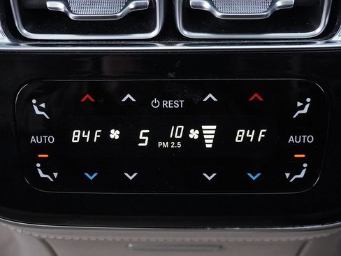 Used 2023 Mercedes-Benz S 580 4MATIC Sedan w/ 3D Technology Package image 52