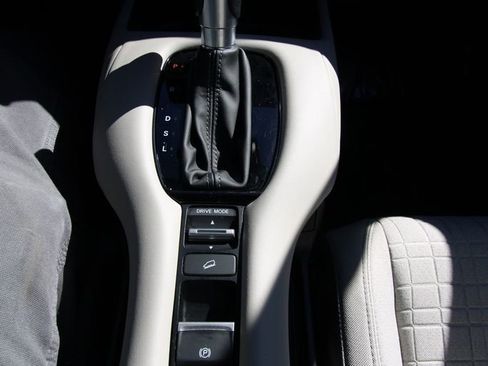 Used 2024 Honda HR-V LX image 23