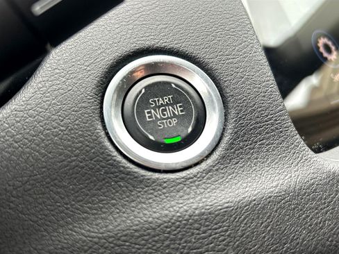 Used 2019 Cadillac XT4 Luxury image 28