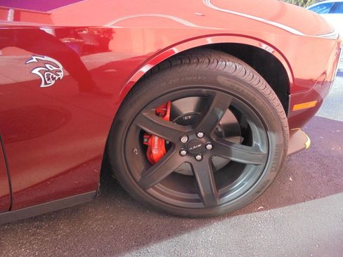 Used 2020 Dodge Challenger SRT Hellcat image 44