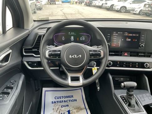 Used 2025 Kia Sportage LX image 16