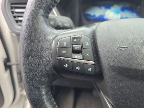 Used 2020 Ford Escape Titanium image 24