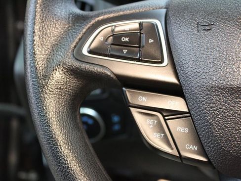 Used 2017 Ford Focus SE image 16