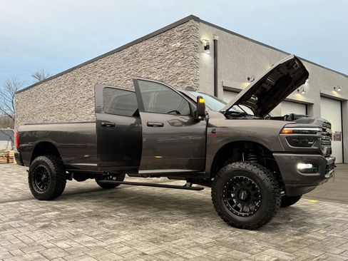 Used 2025 RAM 3500 Laramie image 27