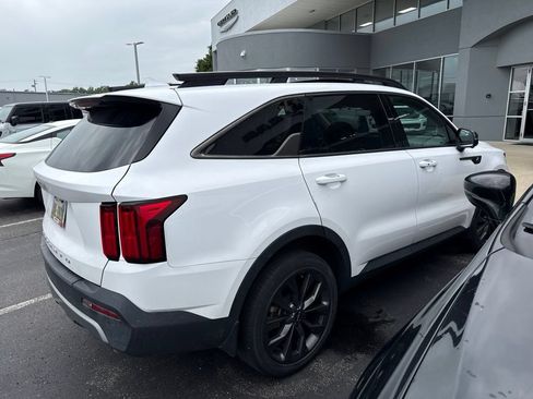 Used 2022 Kia Sorento SX Prestige w/ Rust Color Package AWD/4WD image 3