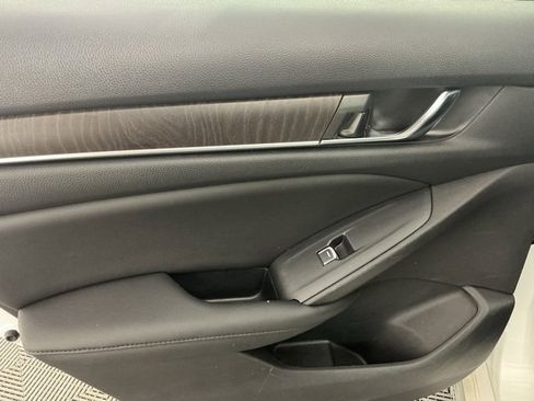 Certified 2020 Honda Accord EX-L image 9
