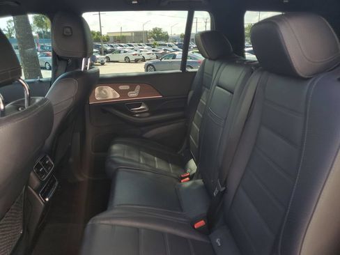 Used 2021 Mercedes-Benz GLS 450 4MATIC image 16