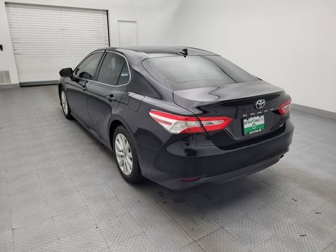 Used 2020 Toyota Camry LE FWD image 5